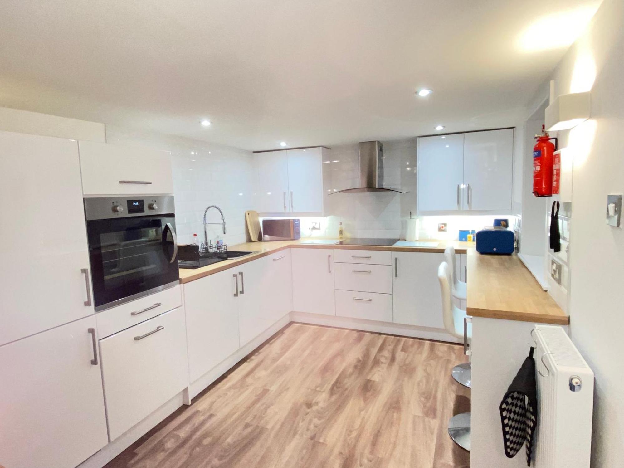 Westons Hideaway, 2 Bed, Free Parking, 6 Mins Walk To Beach, Buitenkant foto