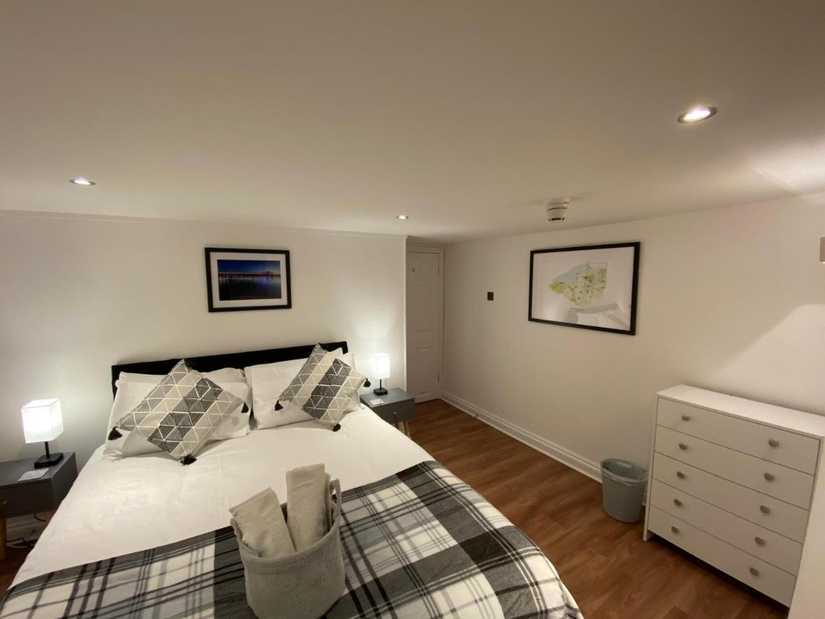 Westons Hideaway, 2 Bed, Free Parking, 6 Mins Walk To Beach, Buitenkant foto